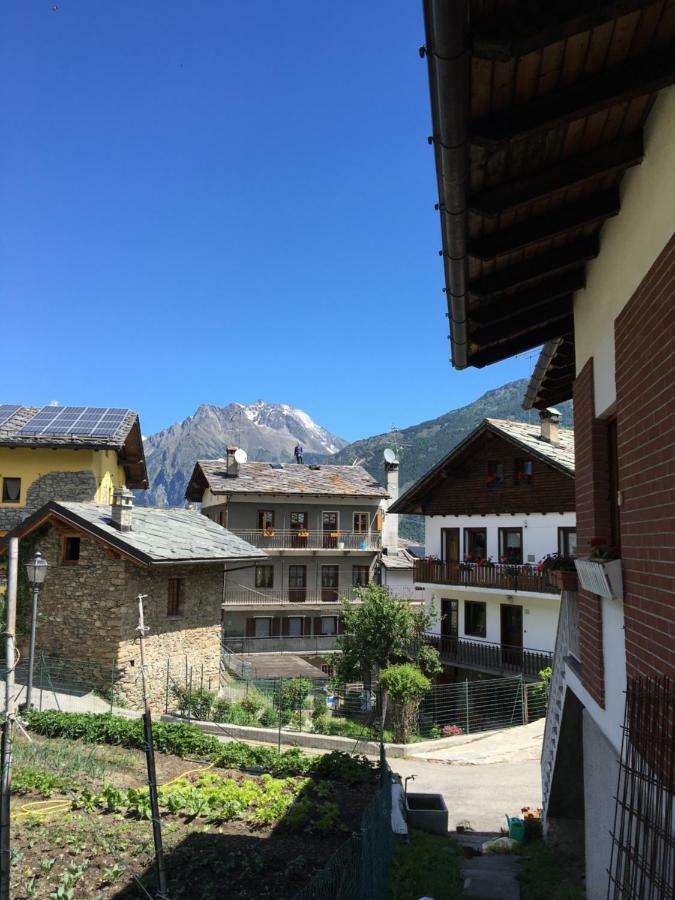 Coeur De Montagne Lägenhet Gignod Exteriör bild