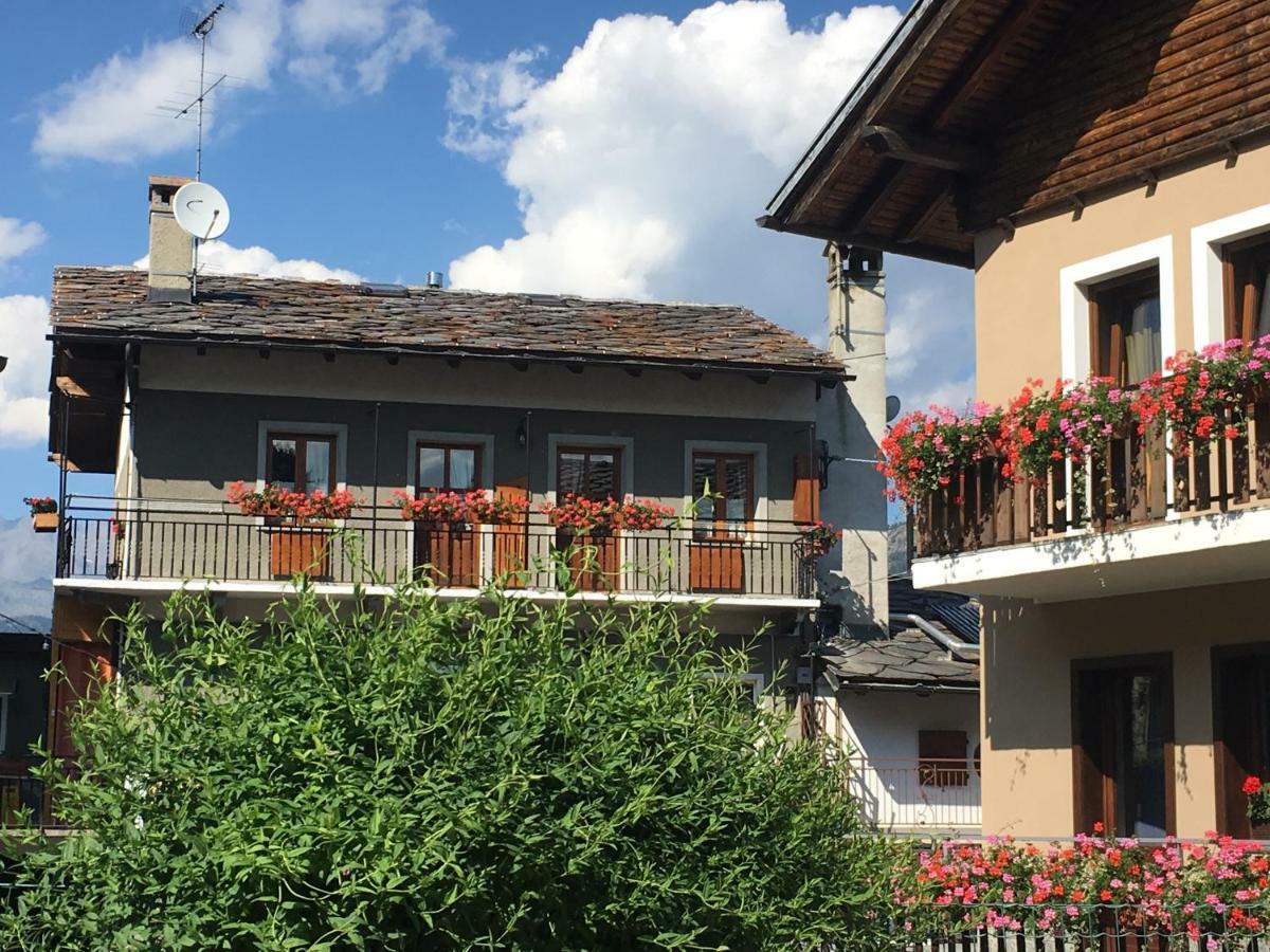 Coeur De Montagne Lägenhet Gignod Exteriör bild